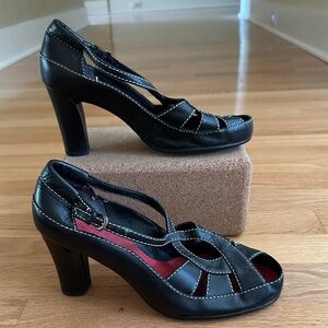 Aerosoles Black Leather High Heel Dress Shoes Size 8.5